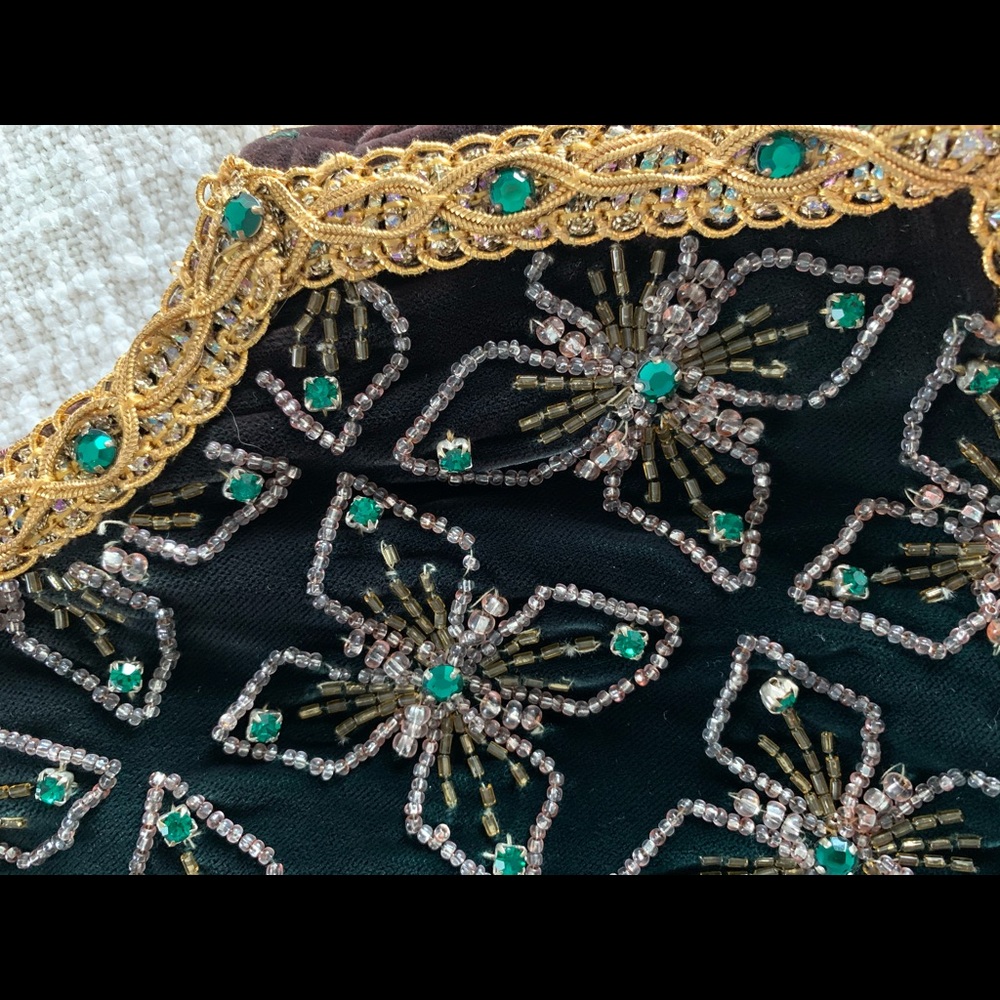 Vintage 60s green velvet & crystal crop vest - Picture 7 of 9